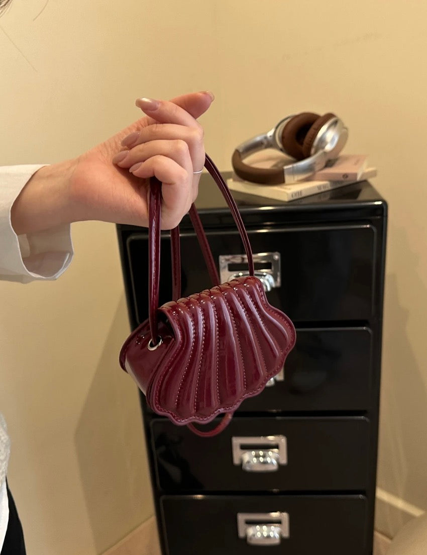 Shell Shoulder Bag (Burgundy)